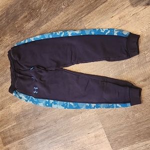 Boys UA navy blue joggers, sweatpants